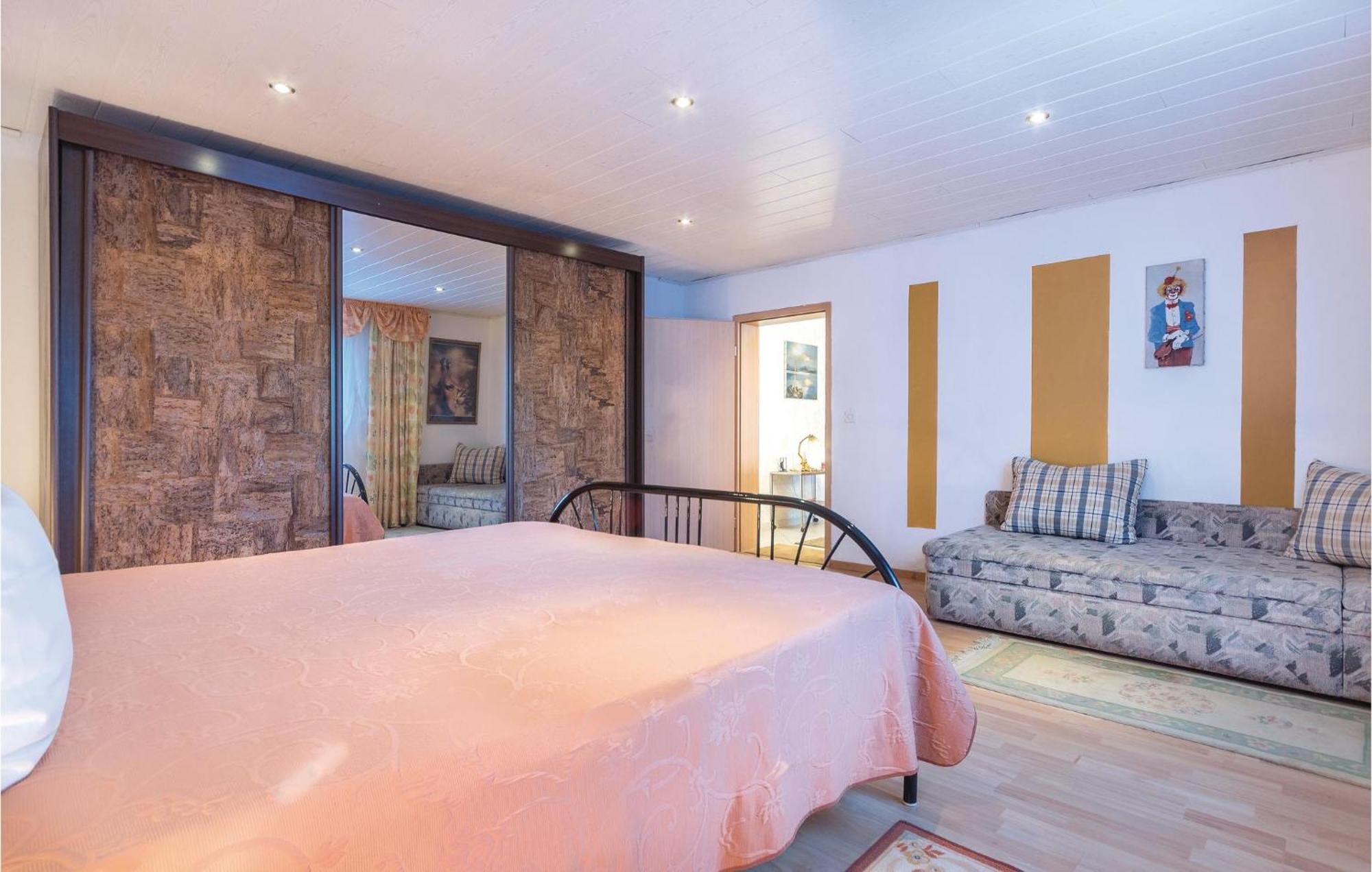 3 Bedroom Awesome Apartment In Pavicini Buitenkant foto