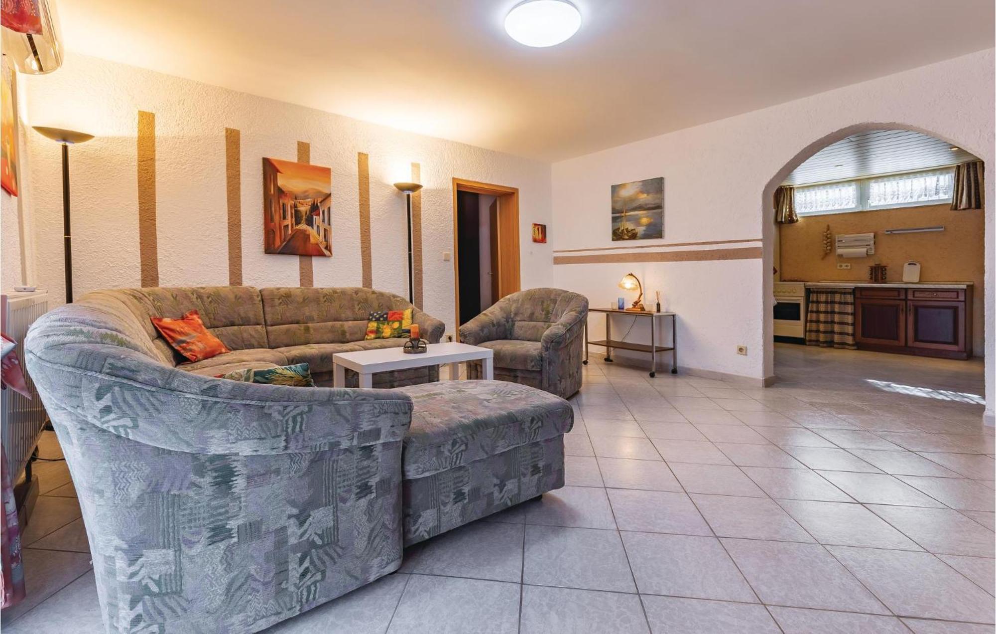 3 Bedroom Awesome Apartment In Pavicini Buitenkant foto