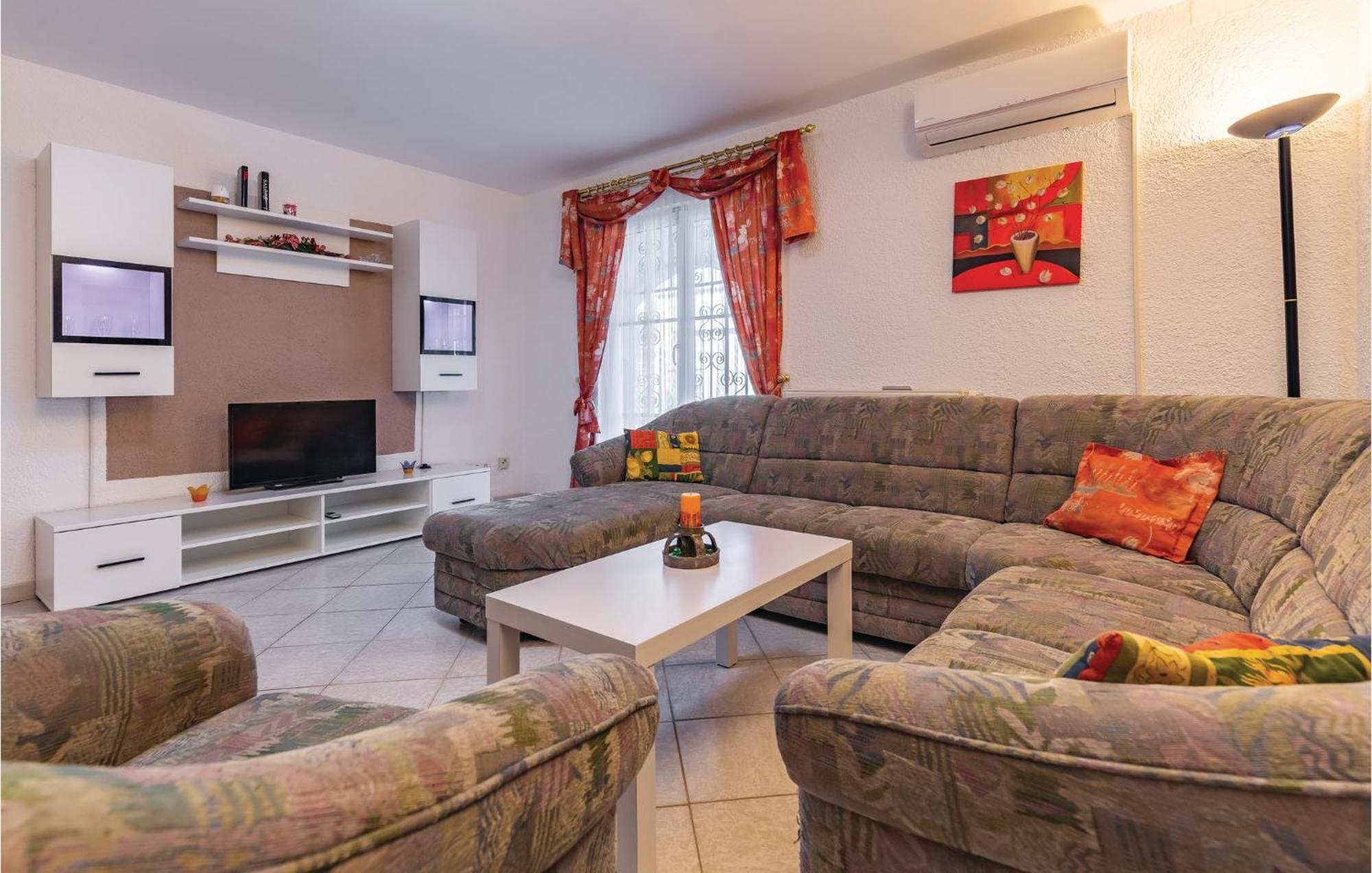 3 Bedroom Awesome Apartment In Pavicini Buitenkant foto